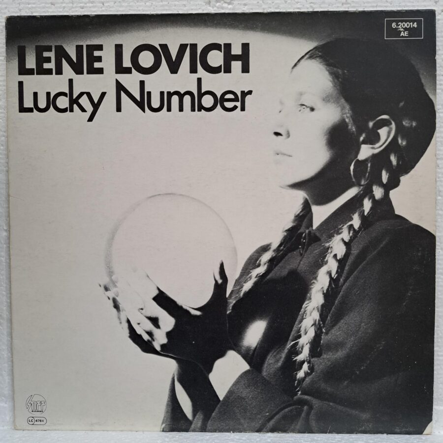 Lene Lovich – Lucky Number Disc VINIL maxi VG+ nu am gasit la maxi si litera L !!! posibil discul sa nu mai fie disponibil intrebati inainte de a cumpara !!!