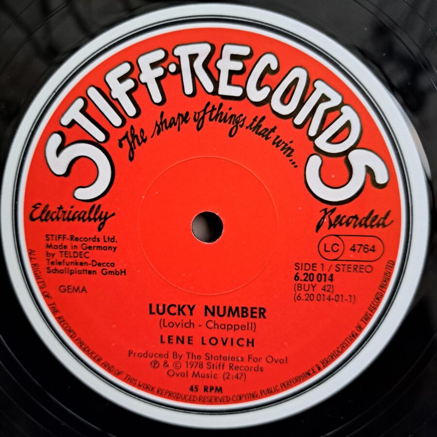 Lene Lovich – Lucky Number Disc VINIL maxi VG+ nu am gasit la maxi si litera L !!! posibil discul sa nu mai fie disponibil intrebati inainte de a cumpara !!!