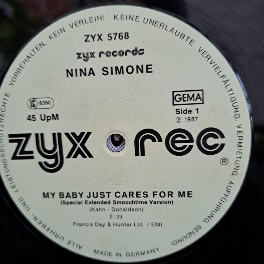 Nina Simone – My Baby Just Cares For Me Disc VINIL maxi VG+ (box8) Nina Simone – My Baby Just Cares For Me Disc VINIL maxi VG+ (box8)