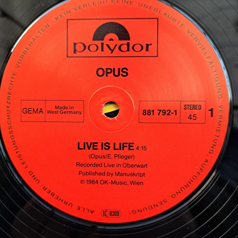 Opus – Live Is Life Disc VINIL MAXI VG+