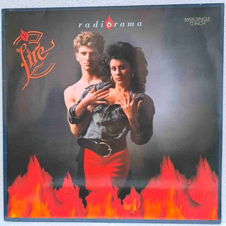Radiorama – Fire (2) Radiorama – Fire – Disc Vinil MAXI 45 RPM VG (lotB)