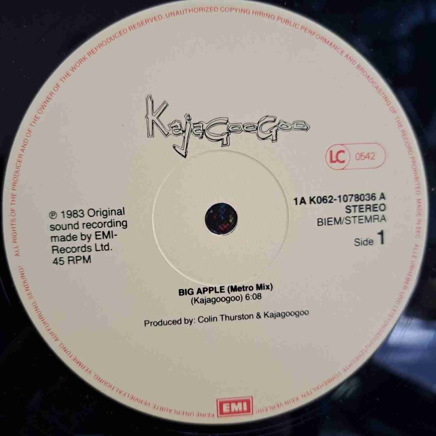 Kajagoogoo – Big Apple SKU11 (1) Kajagoogoo – Big Apple – Disc Vinil MAXI 45 RPM VG+