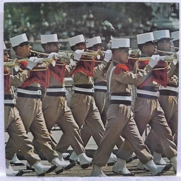 Grandes Marches Militaires Françaises SKU7 (3) Grandes Marches Militaires Françaises - Musique Des Gardiens De La Paix, Musique Militaire De Paris - Disc VINIL 2LP VG VG+