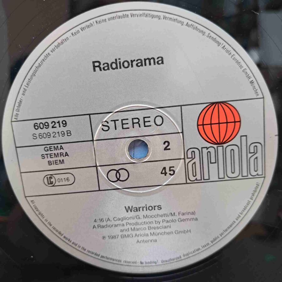 Radiorama – The Radiorama Mega Mix (1) Radiorama – The Radiorama Mega Mix - Disc VINIL MAXI 45 RPM EX